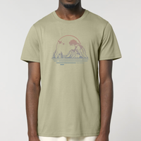 Camiseta verde sage diseño Mar Menuda Banyera de Ses Dones Tossa