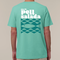 Camiseta verde con texto Soy de Piel salada y un pescado